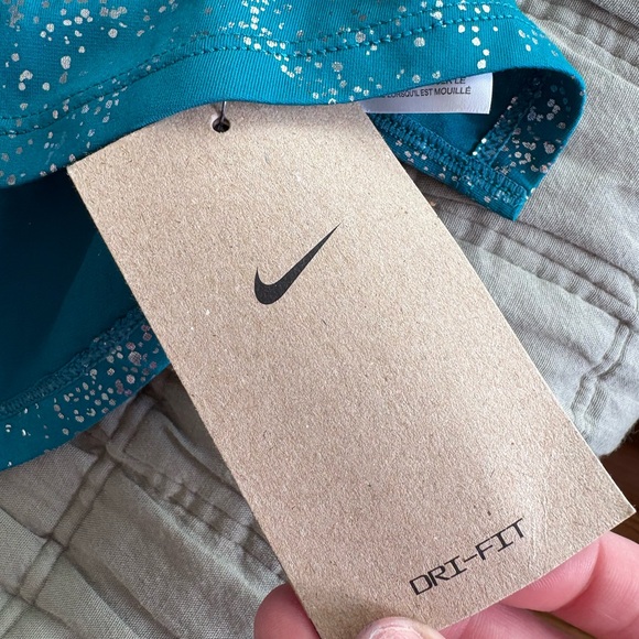 NWT $40 Nike One Dri-FIT Women's Teal Glitter Training Tank Top | Size Medium - Picture 4 of 4